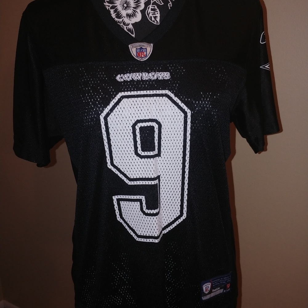 Tony Romo Jersey - Picture 2 of 2